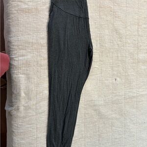 Hello MIZ Black Leggings Sleek Design
